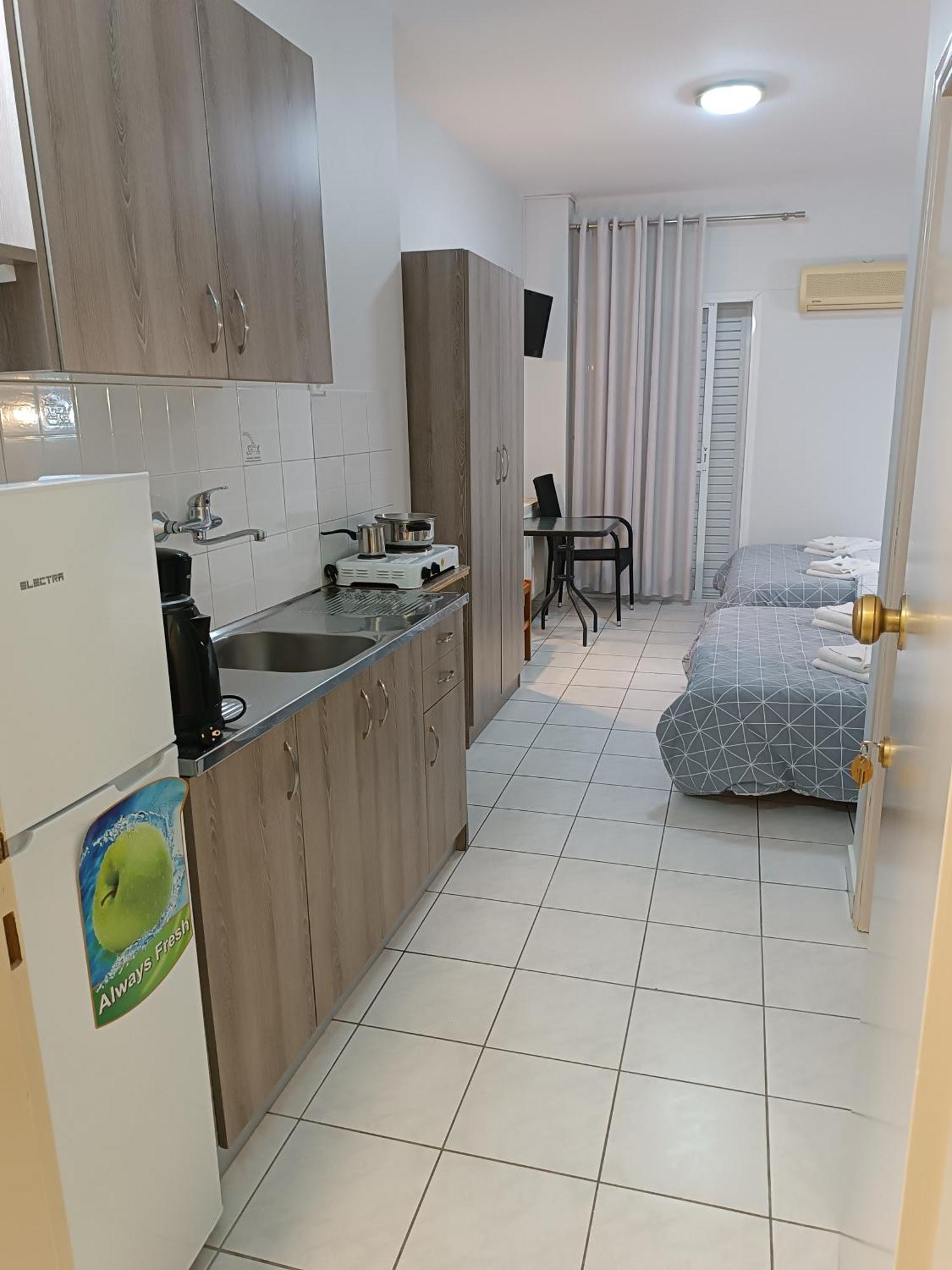 Rooms Anastasia Paralia Eksteriør bilde